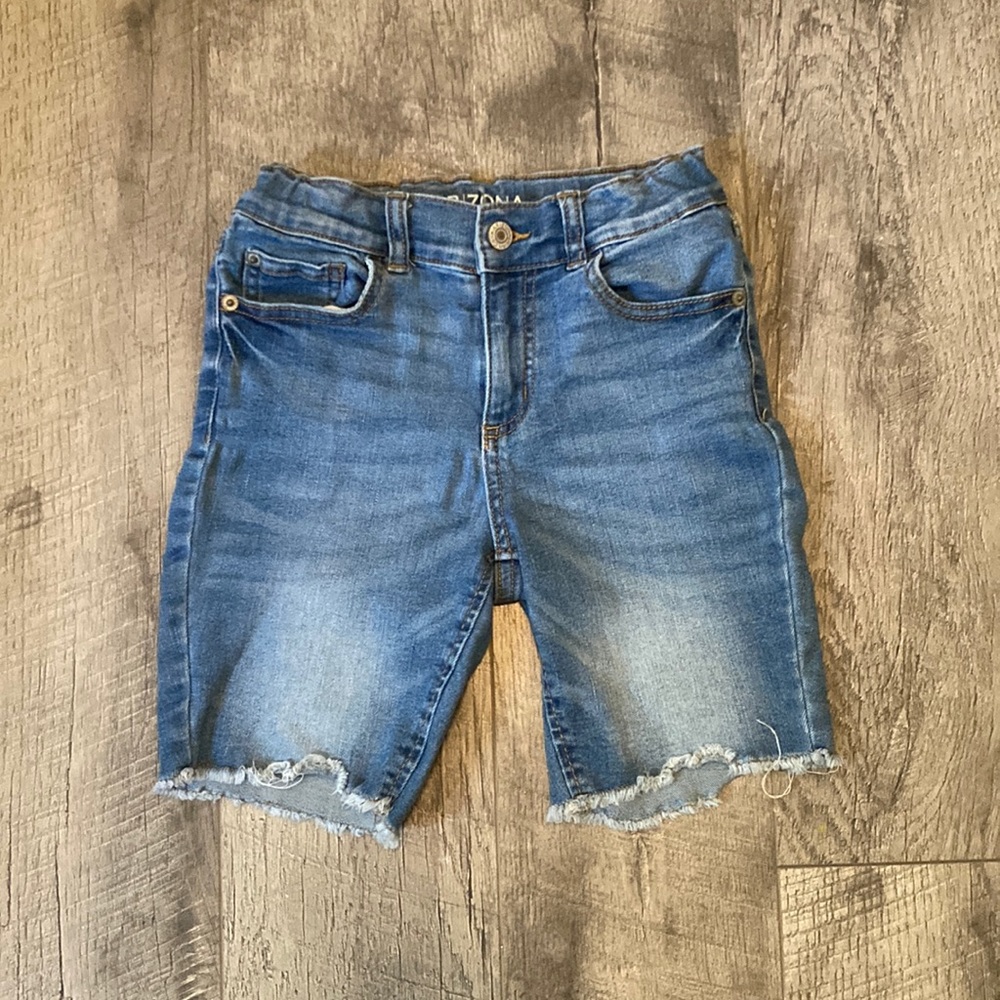 Kids shorts size 8